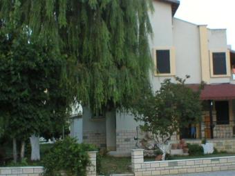 G&uuml;lay Eşim In Kuşadasi